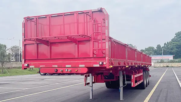 Ang side-reversing light dump trailer ay nagpapalakas ng bulk unloading efficiency