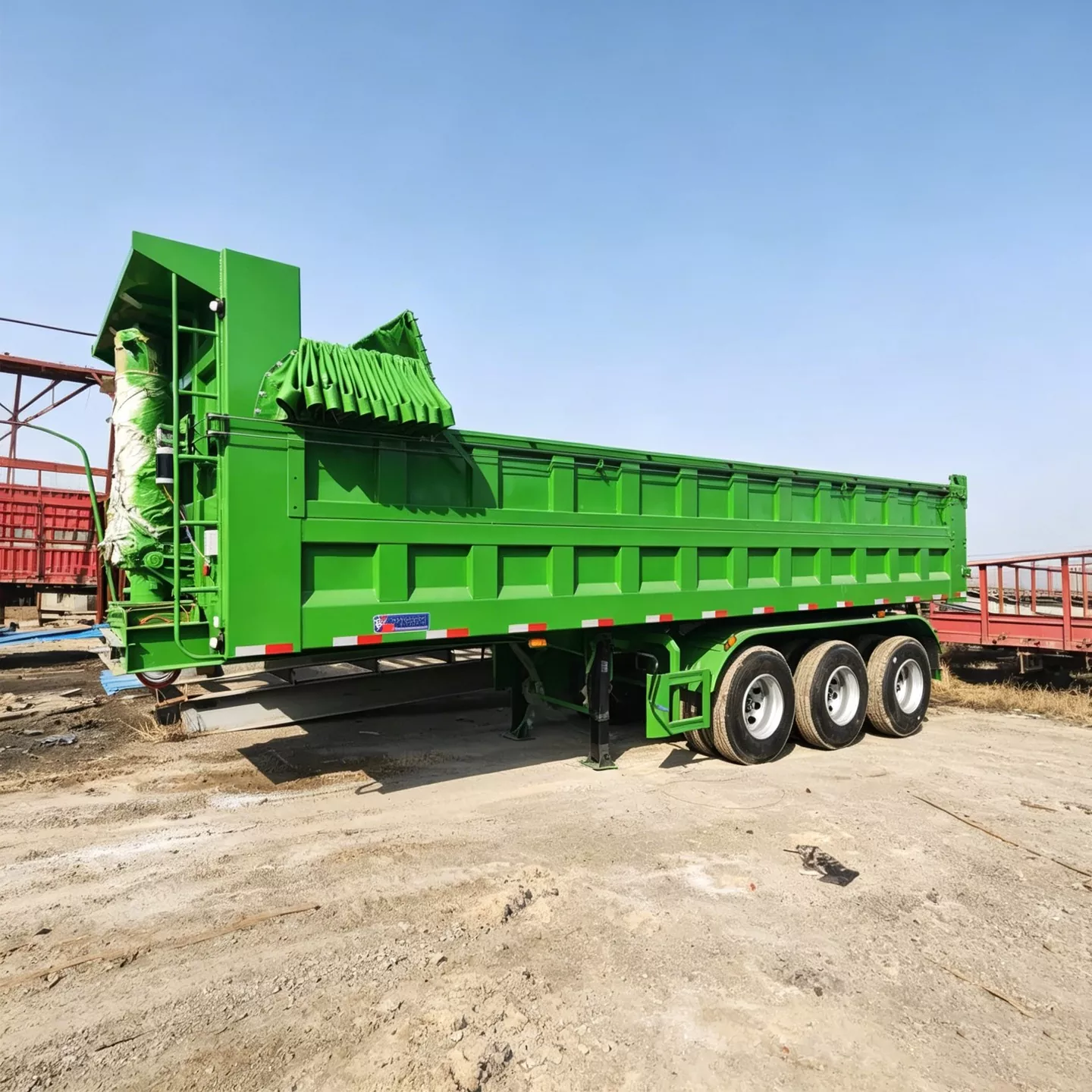 Pinalawak at Pinalakas na Mining Dump Semi-Trailer